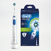 1100 Punkte: Oral-B Elek­trische Zahn­bürste